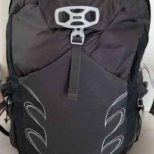 Osprey 22L Backpack with Hipbelt Pockets
